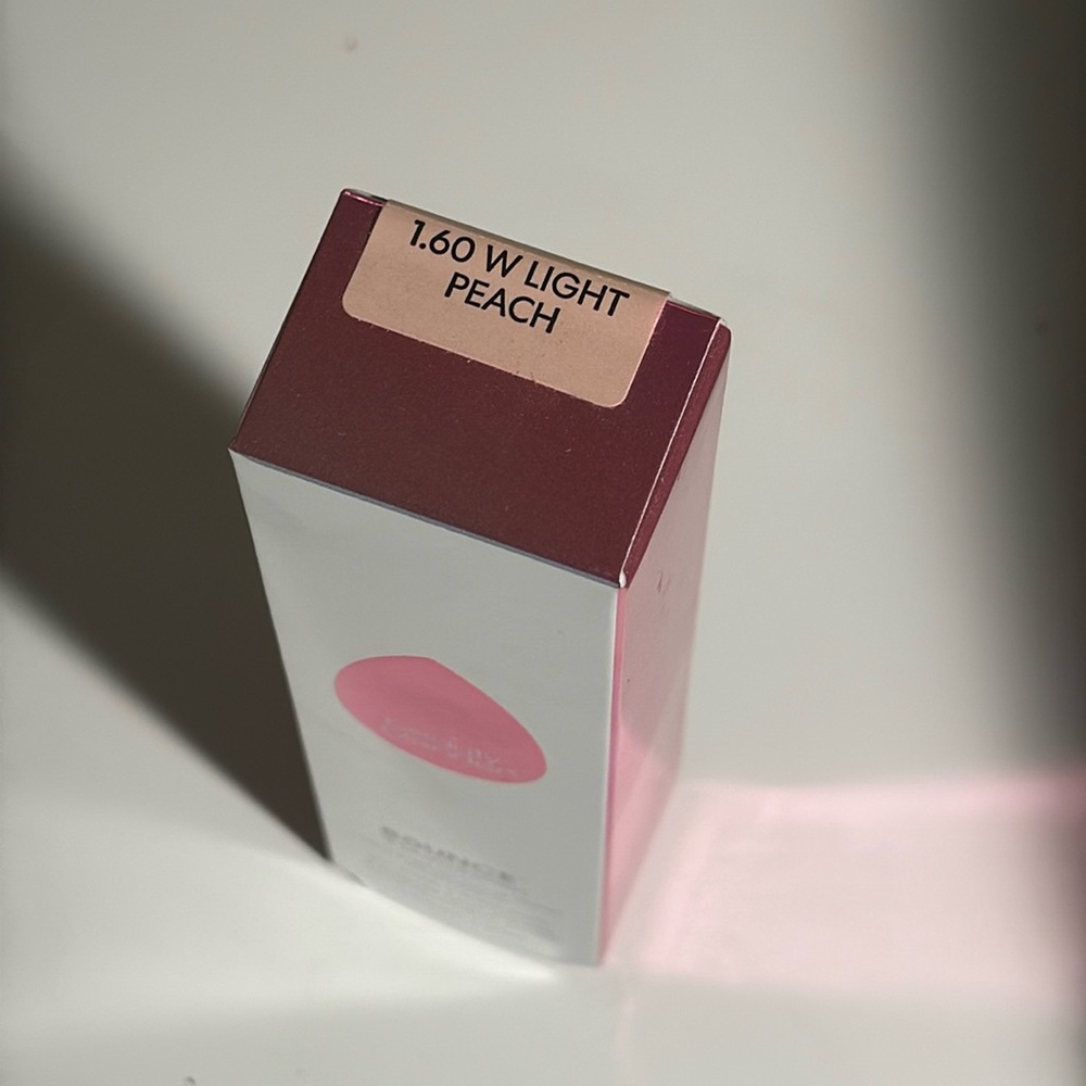 [SALE] Beautyblender Bounce Liquid Whip Long Wear Foundation #1.60 W Light Peach